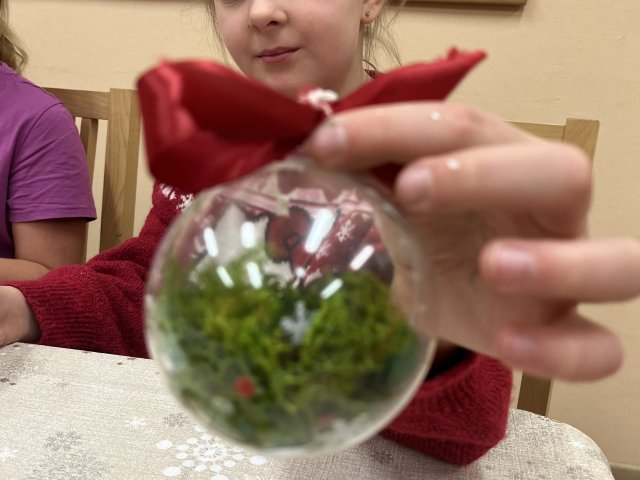  Świąteczne ozdoby z elektroodpadów – kreatywnie i ekologicznie! - 3