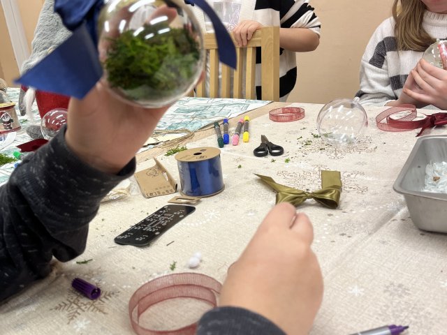  Świąteczne ozdoby z elektroodpadów – kreatywnie i ekologicznie! - 5